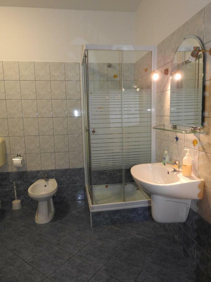 Petra Apartmanhaz บาดัคชอยโตมาย ภายนอก รูปภาพ